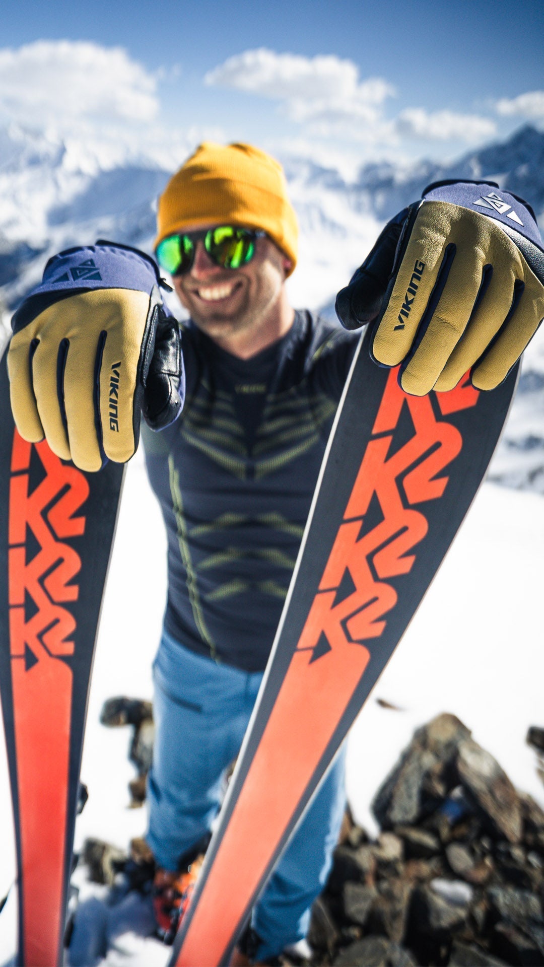 How to Choose the Right Gloves for Winter Adventures