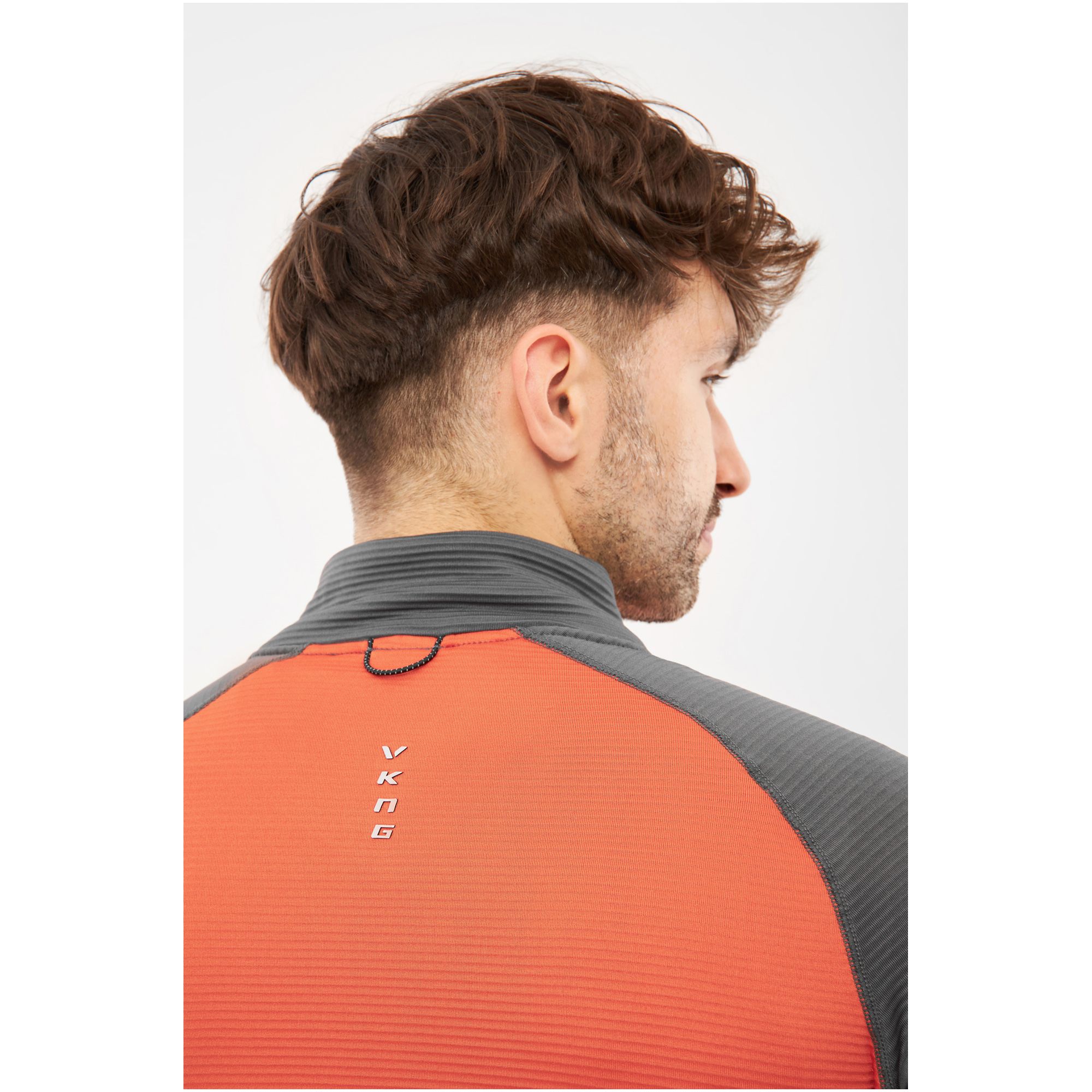 grey / orange